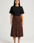 Hailey | Effortless Casual Chic: A Relaxed T-Shirt and Patterned Midi Skirt Combo