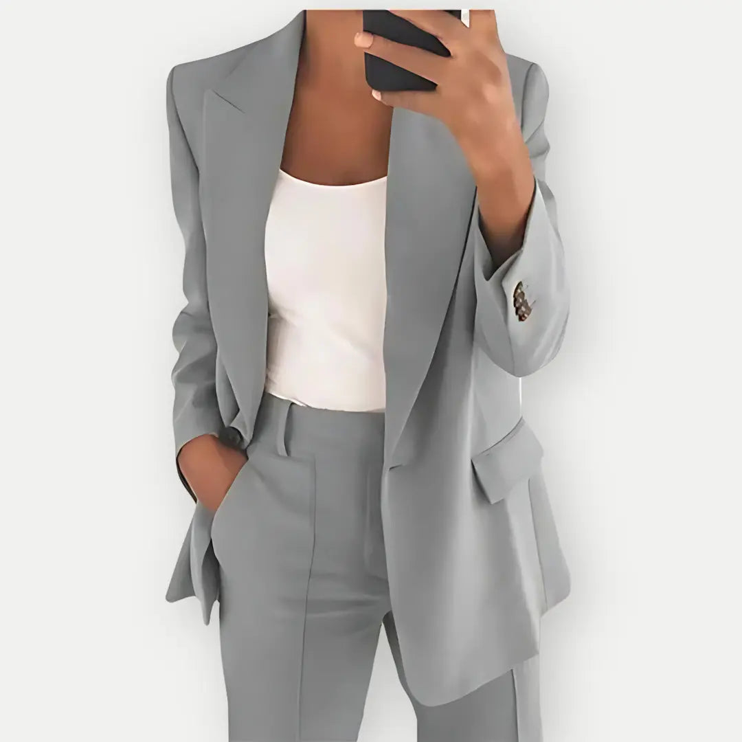 Isadora | Women&#39;s Suit – Tailored Blazer and Trouser Set – Classic Design for All-Season Elegance